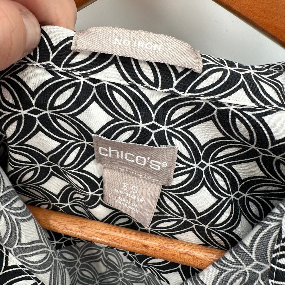 Chico's Black & White Pattern Button Down Collare… - image 4